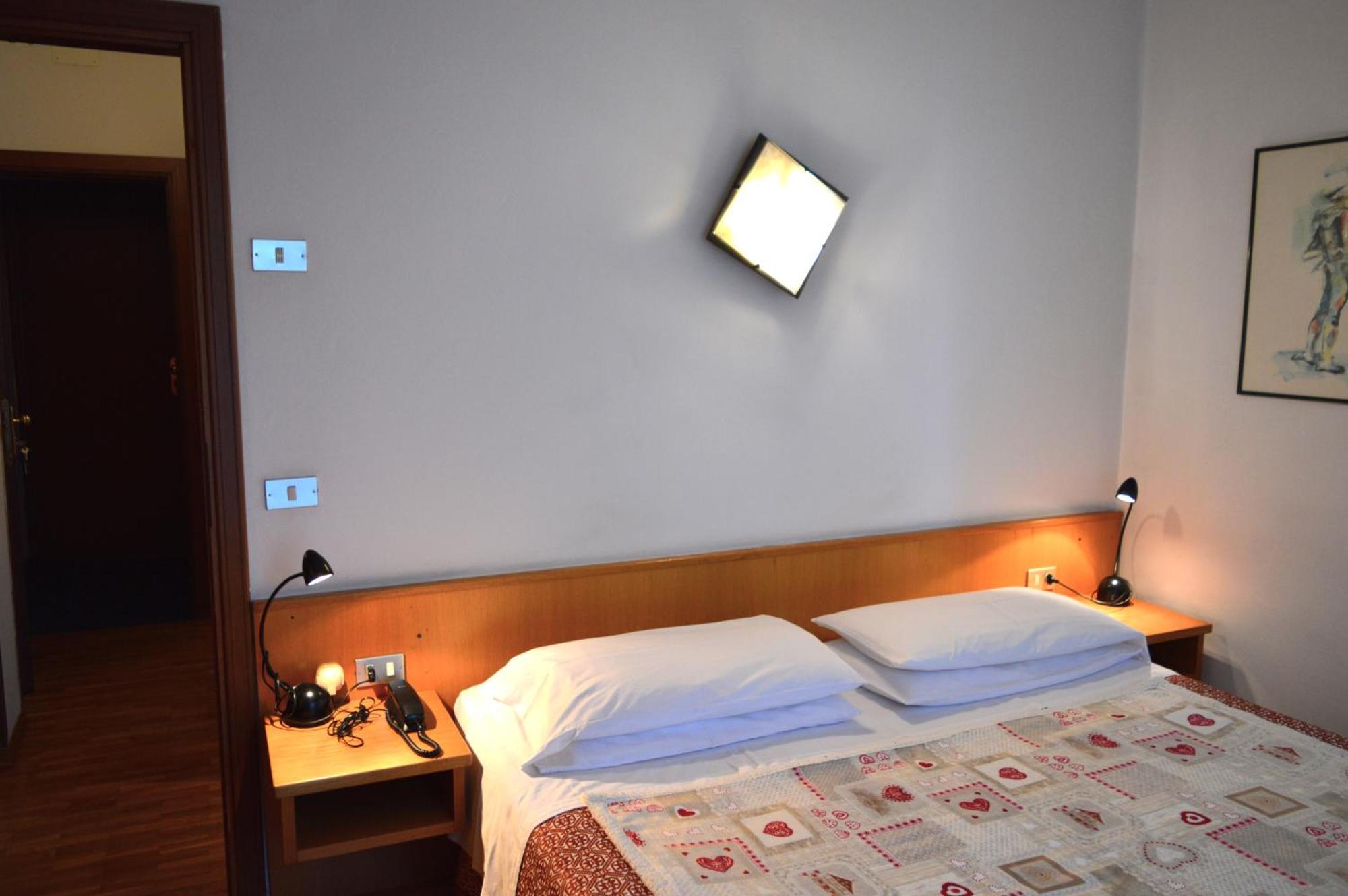 Hotel Wanda Pinzolo Ngoại thất bức ảnh