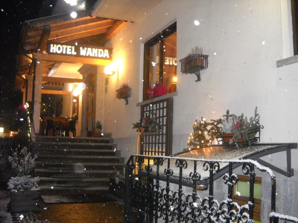 Hotel Wanda Pinzolo Ngoại thất bức ảnh