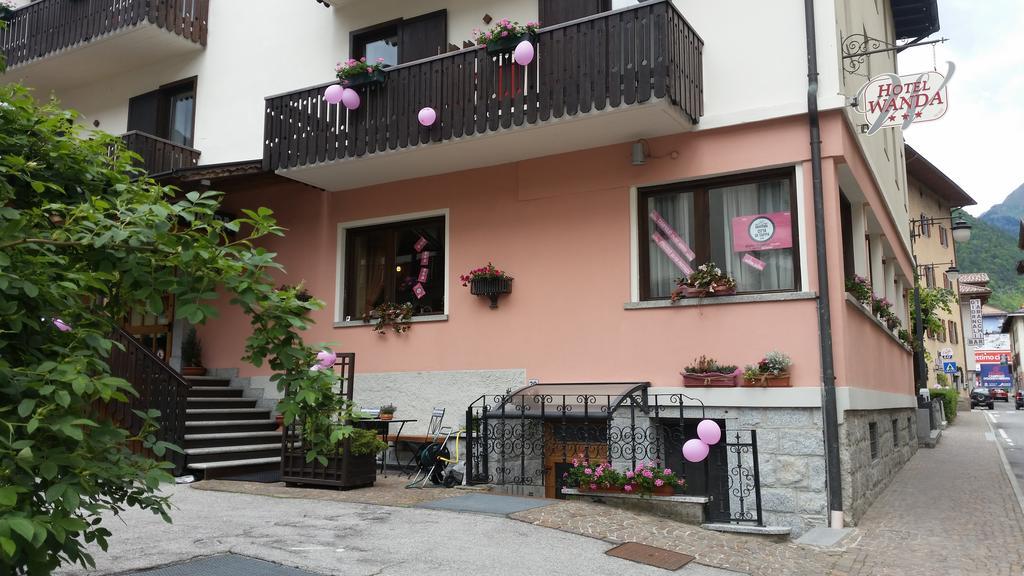 Hotel Wanda Pinzolo Ngoại thất bức ảnh